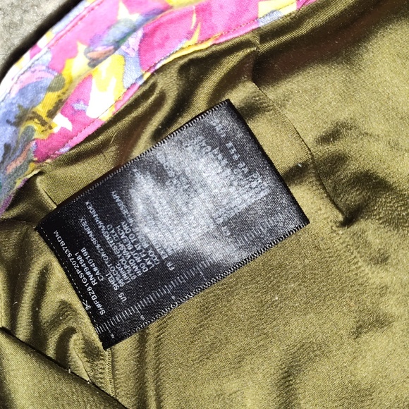 Vibrant Floral Pencil Skirt 🌺 Size M - Picture 8 of 8